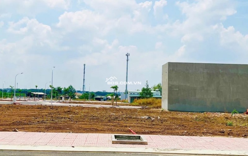 Vợ chồng em chính chủ cần bán gấp lô đất TP giá 750 triệu