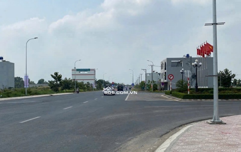 Bán đất chính chủ ,ngay trung tâm TP THỦ THỪA LONG AN