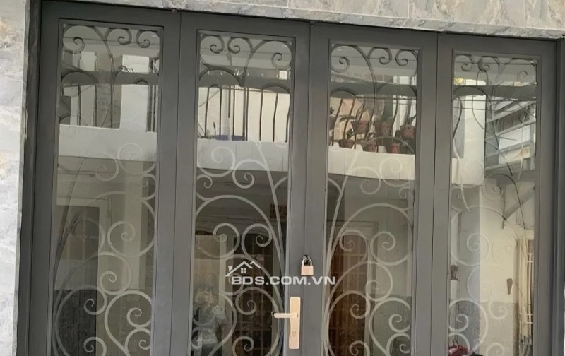 NHÀ GẦN TRƯỜNG – 40M2 – PHÙ HỢP GIA ĐÌNH CÓ CON NHỎ – TRUNG TÂM BÀN CỜ, QUẬN 3