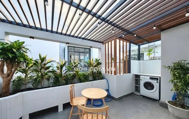 BÁN CĂN NHÀ 5 TẦNG MỚI, ĐẸP LONG LANH NGAY KHU VIP PHƯỜNG BÀN CỜ, HXH, HƠN 8 TỶ