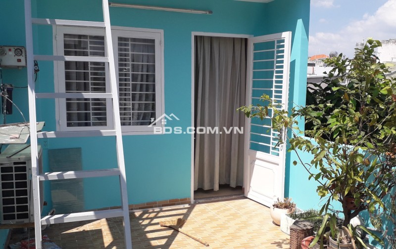 Bán nhà hướng Đông, sàn 51m2, 1 trệt 2 lầu, hẻm trên đường Lê Văn Duyệt, Bình thạnh, 51m2