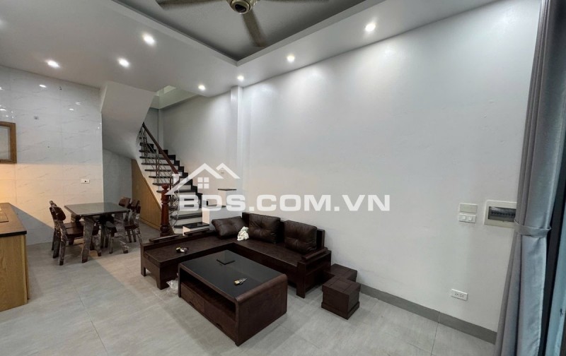 NHÀ DÂN XÂY ĐỘC LẬP 5 TẦNG KIÊN CỐ - NGÕ THÔNG - Ô TÔ ĐỖ CỬA