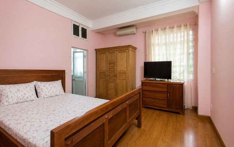 GIẢM SỐC HƠN 5 TỶ–CHỦ NGỘP THỞ CẦN BÁN GẤP–90 m2 GIÁ 15.X TỶ-NGỌC LÂM LONG BIÊN