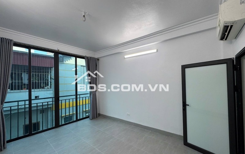 Bán gấp nhà lô góc, mặt ngõ kinh doanh, phố Thạch Bàn-Long Biên.DT40m, 4 tầng, giá 4,65 tỷ