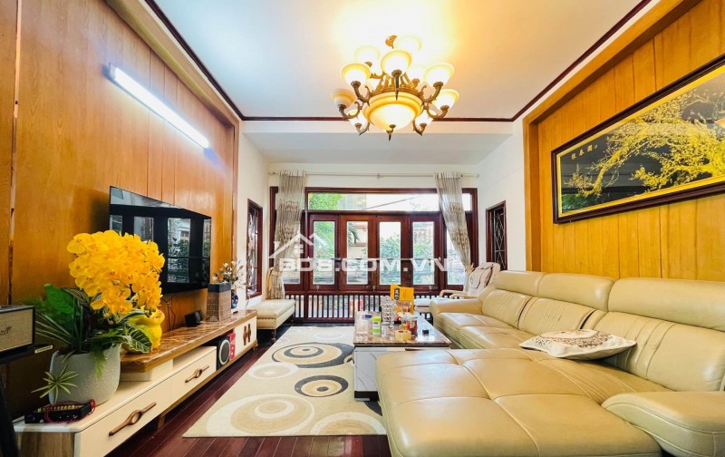 Lõi Lạc Long Quân - Nhà Đẹp 6 Tầng - Chủ Xây Tâm Huyết Tặng Nội Thất - Ô Tô Tránh - Sổ Hoa Hậu - Ở Sướng