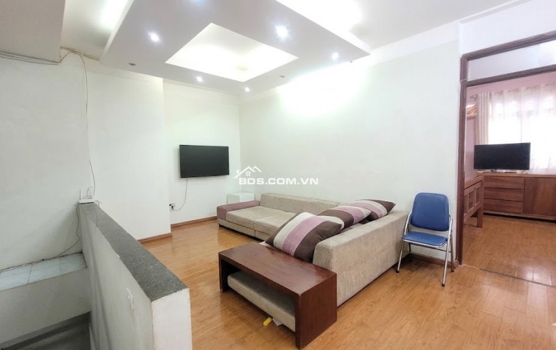 GIẢM SỐC HƠN 5 TỶ–CHỦ NGỘP THỞ CẦN BÁN GẤP–90 m2 GIÁ 15.X TỶ-NGỌC LÂM LONG BIÊN