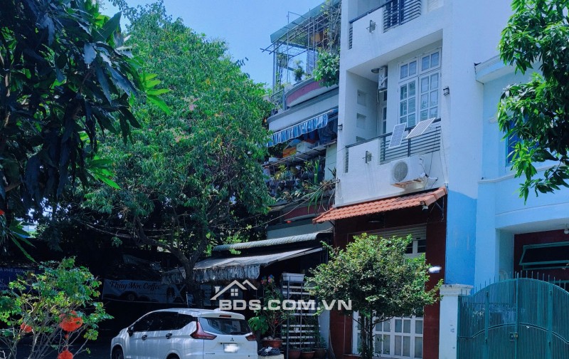 Cho thuê phòng - Đầy đủ nội thất, tiện nghi - Chủ nhà thân thiện, hiếu khách