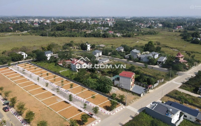 Chiết khấu sâu nhất lô đất đẹp, mặt tiền rộng, vị trí trung tâm Vai réo, Phú Cát, Hà Nội