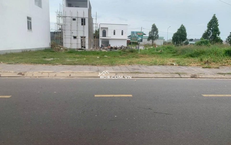 Bán đất mặt tiền đường Hồ Tri Tân, TP Bà Rịa – Sổ hồng riêng, giá chỉ 2,x tỷ