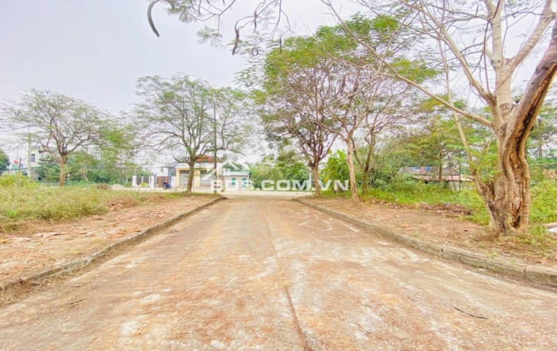 Cắt lỗ! 100m tái định cư đại học QG vị trí đẹp kinh doanh, giá cắt lỗ siêu rẻ nhất công nghệ cao