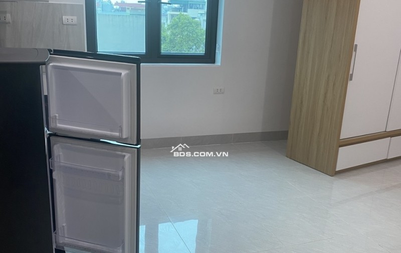 PHÒNG XUÂN ĐỈNH 30M2 THANG MÁY ĐỦ ĐỒ AN TOÀN PCCC Ô TÔ ĐỖ CỬA GIÁ 5TR/TH