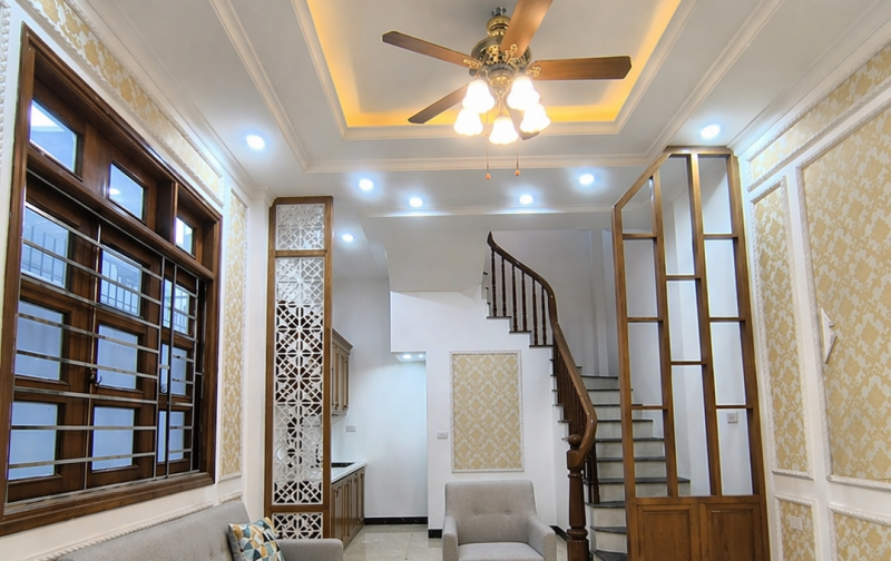 NHÀ MỚI 5 TẦNG – LÔ GÓC – Ô TÔ ĐỖ CỬA – 35M² – NHỈNH 7 TỶ – CỔ LINH, THẠCH BÀN