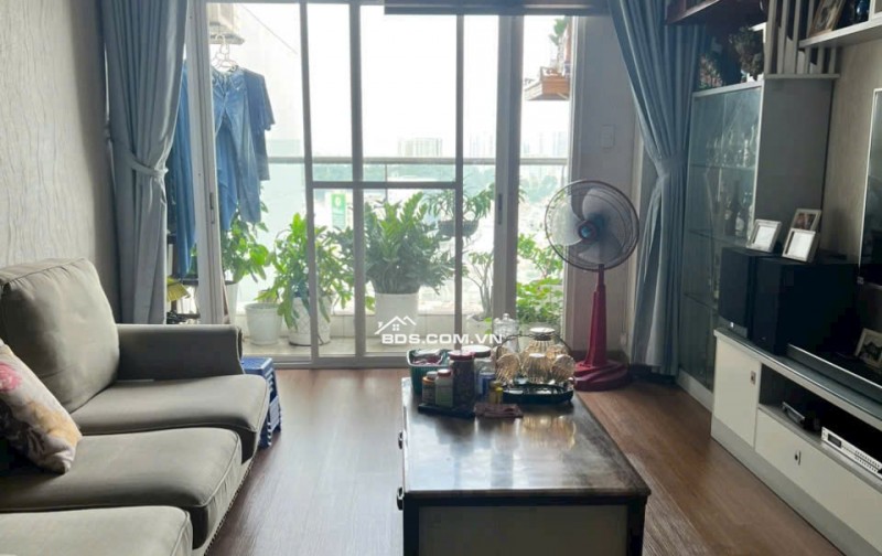 Căn hộ Screc , Trường Sa, Q3 có 1p ngủ có nội thất giá 10tr, Bancong.