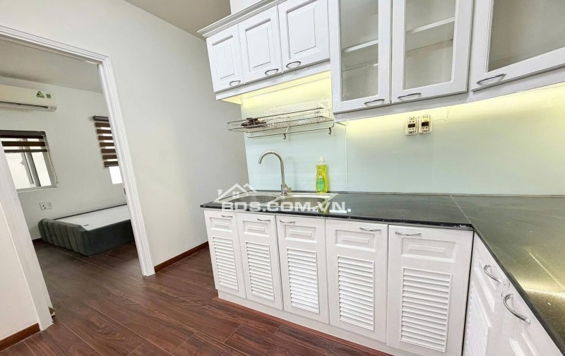 Chung cư Nguyễn Trãi, P9, Quận 1, 70m2, 2PN, 1WC, Nội thất, 11tr5/tháng.