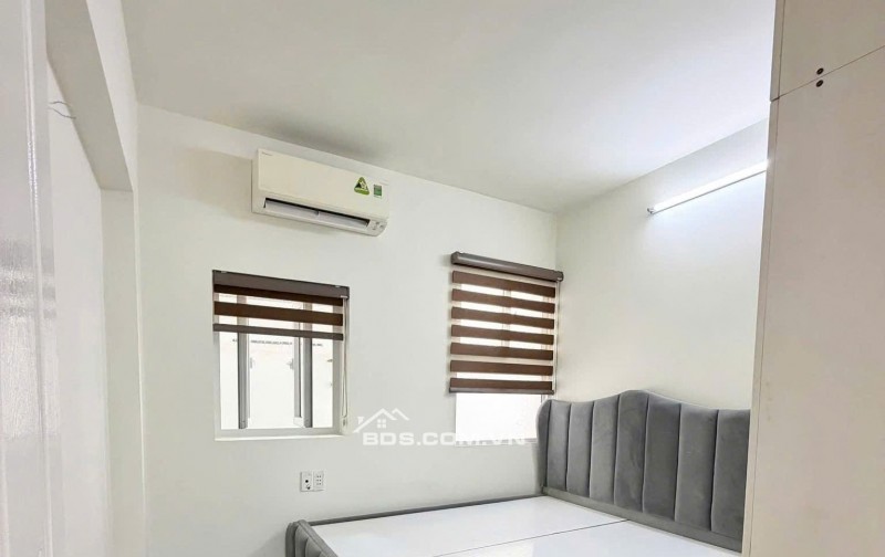 Chung cư Nguyễn Trãi, P9, Quận 1, 70m2, 2PN, 1WC, Nội thất, 11tr5/tháng.