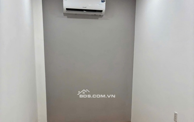 Chung cư Nguyễn Trãi, Bến Thành, Q1, 75m2, 2PN, 1WC, Nội thất, 11tr/th.