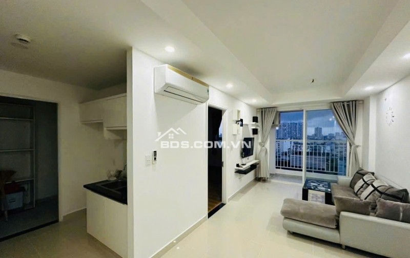 Chung cư Bàu cát, Căn góc, 2PN, 2WC, Sẵn Máy Lạnh, 10tr/th, Bancong.