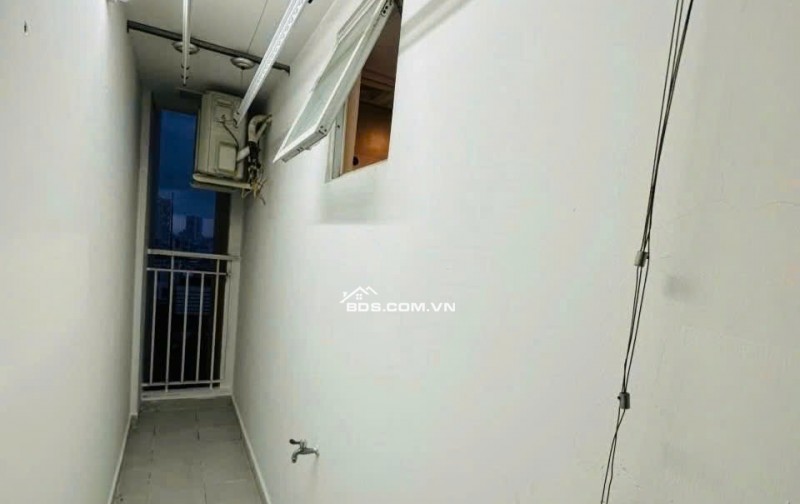 Chung cư Bàu cát, Căn góc, 2PN, 2WC, Sẵn Máy Lạnh, 10tr/th, Bancong.