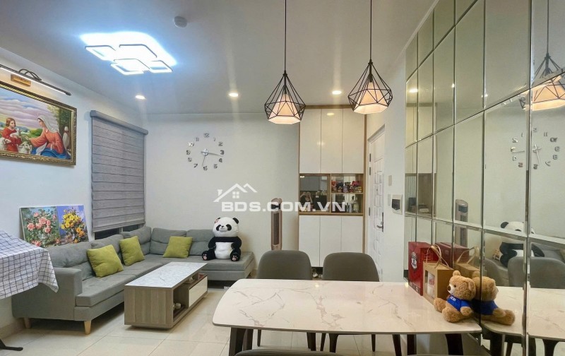 Chung cư 312 Lạc Long Quân căn 93m2, 3p ngủ, Nội thất, 14tr/tháng