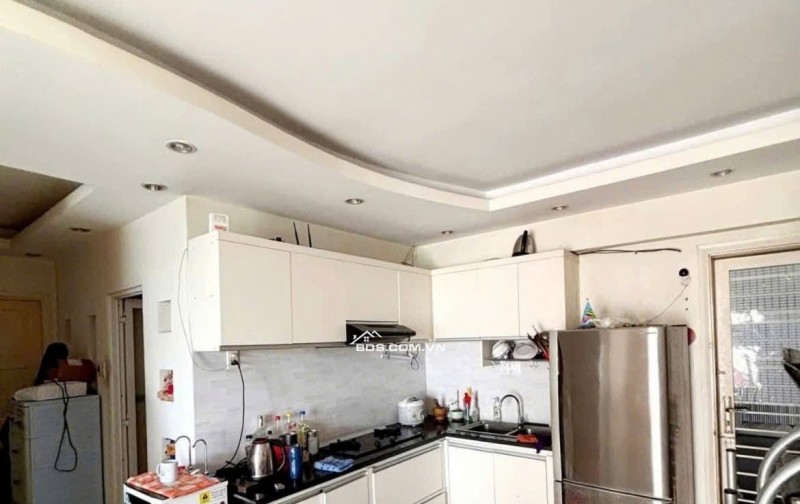 Cho thuê căn 85m2, có 3p ngủ, 2wc, nội thất - C/c Miếu Nổi giá 13tr5/th