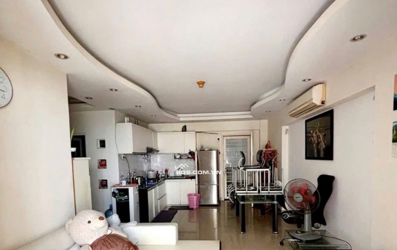 Cho thuê căn 85m2, có 3p ngủ, 2wc, nội thất - C/c Miếu Nổi giá 13tr5/th