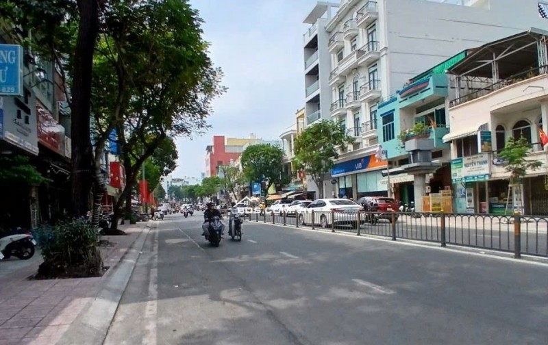 Góc 2 MT Nguyễn Văn Luông P12 Q6 dt: 6x13 nở hậu 10m giá 23 tỷ