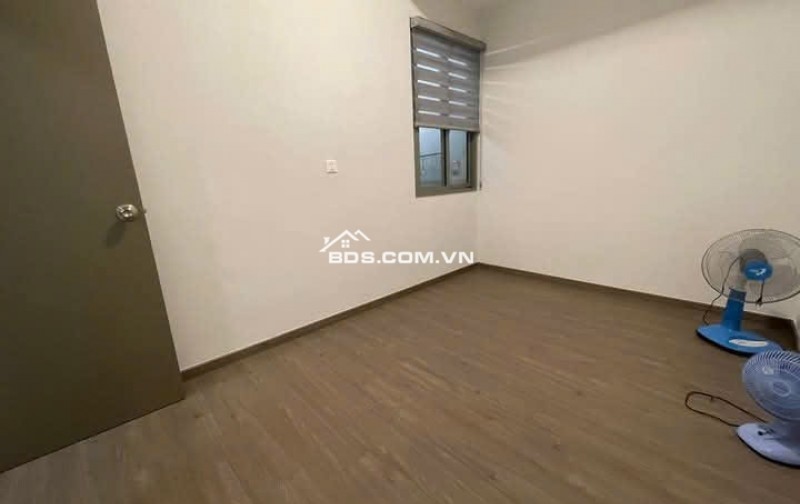 Chung cư Phú Thạnh, Nguyễn Sơn, TP: 97m2, 3p ngủ, 2wc, ban công, 9tr/th