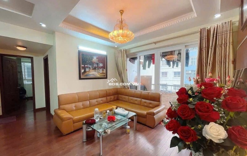 C/c Hoa Sen ngay Đầm sen, 110m2, Bancong,3p ngủ giá 14tr/th