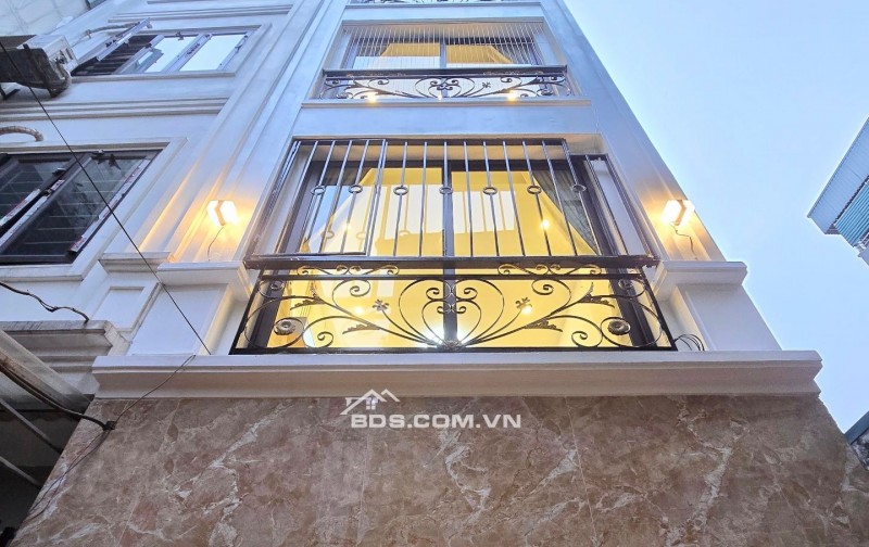 CẦN BÁN NHÀ GIÁP NHỊ ,TRUNG TÂM QUẬN,NHÀ MỚI ,FULL NỘI THẤT