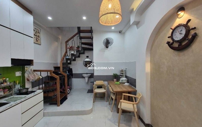 3 TẦNG - AN NINH - HẺM 4M - CHỈ HƠN 4 TỶ- P. VƯỜN LÀI