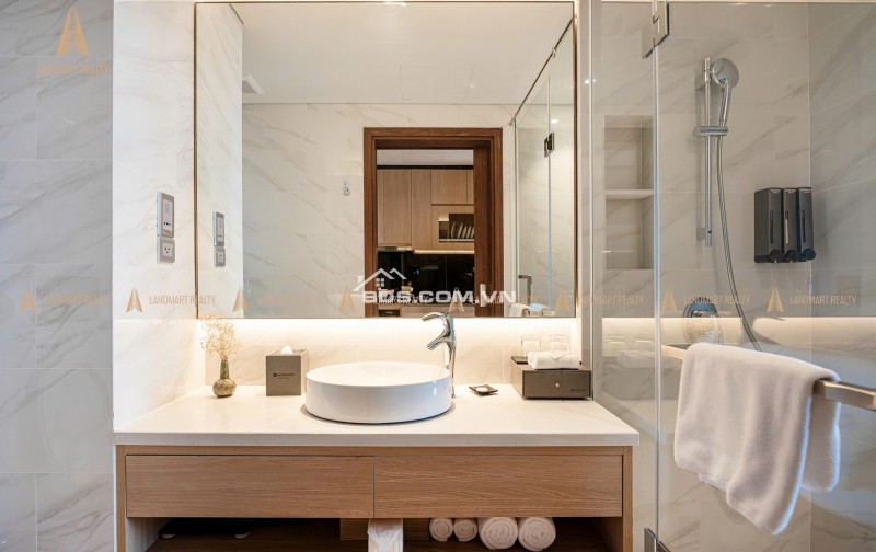 Bán gấp căn hộ view biển Mỹ Khê, cho thuê tốt thu nhập 15tr/tháng, giá rẻ nhất thị trường