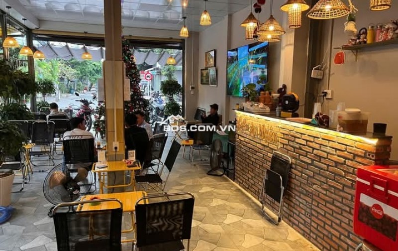 BÁN CAFE CĂN GÓC 2 MẶT TIỀN NGUYỄN THỊ KIỂU - 6.2 x 16M - 6.39 TỶ - KINH DOANH ĐỈNH- CƠ HỘI CHO AI MUỐN SỞ HỮU MẶT TIỀN KINH DOANH.
Mô Tả: 
 Diện