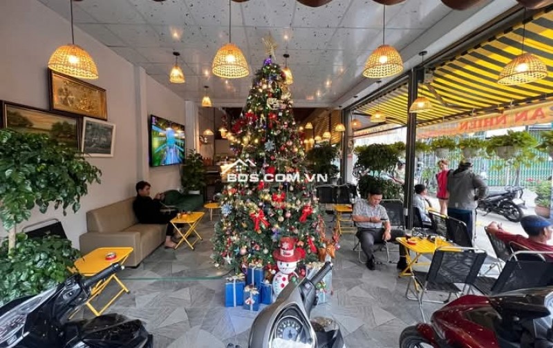 BÁN CAFE CĂN GÓC 2 MẶT TIỀN NGUYỄN THỊ KIỂU - 6.2 x 16M - 6.39 TỶ - KINH DOANH ĐỈNH- CƠ HỘI CHO AI MUỐN SỞ HỮU MẶT TIỀN KINH DOANH.
Mô Tả: 
 Diện