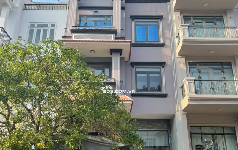 biệt thự 7.5x20m tại Khu đô thị Him Lam Kênh Tẻ, Quận 7,  TL