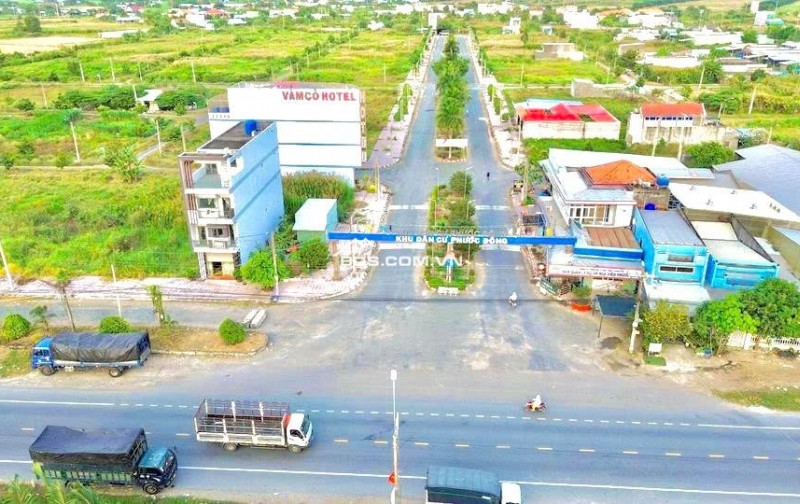 Cần bán 1 lô 136m2 full trong KDC Phước Đông