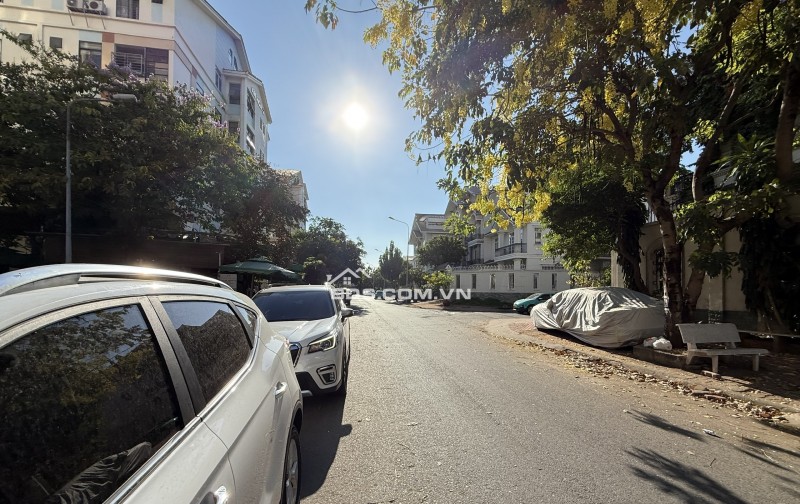 Bán biệt thự chính chủ giá rẻ tại Khu đô thị Nam Long, Quân 7 Dt 8x24m giá 28 tỷ