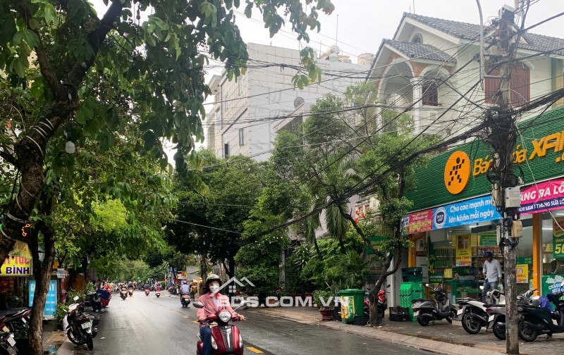 Nhà 4,3m x 27m, NH đường 79 phường Tân Quy, quận 7. Mặt tiền Trước sau