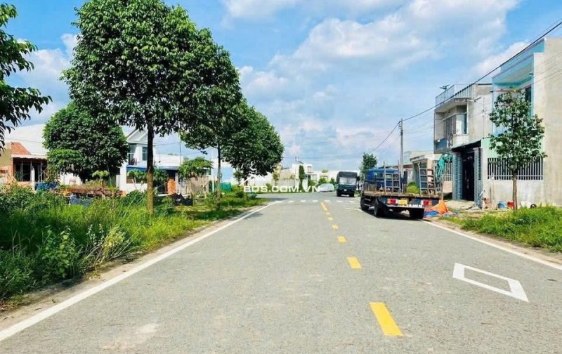 Cần bán 1 lô KDC Nam Long 3 Bình Dương đường nhựa 13m