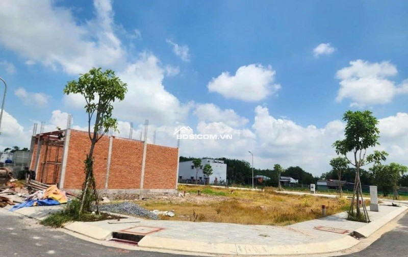 Cần bán 1 lô KDC Nam Long 3 Bình Dương đường nhựa 13m