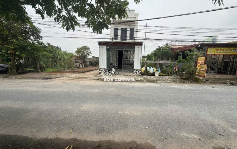 chủ nợ ngộp bank bán gấp lô sát kcn hải long vsip. 100m2 mặt đường rông, sẳn sổ sang tên ngay. vị trí cực đẹp máy xúc đang san lấp rầm rộ. giá cắt lổ chỉ 1,3 tỷ cho bác nào chốt nhanh. rẻ nhất khu vực ko có lô thứ 2. lh 0396.840.098 xem đất trực tiếp.