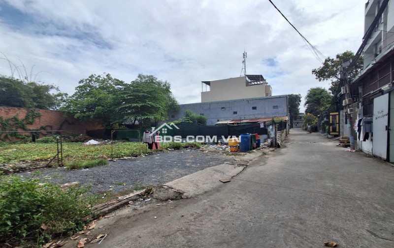 Bán gấp đất hẻm xe hơi gần khu làng đại học, cách Quốc Lộ 1K hơn 500m