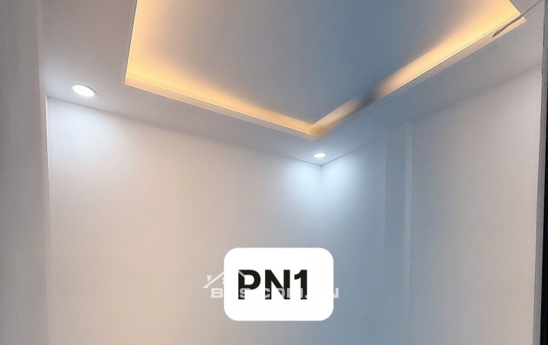 CCG CHỈ 3,4 TỶ NHÀ ĐẸP TRUNG TÂM THỊ TRẤN HÓC MÔN