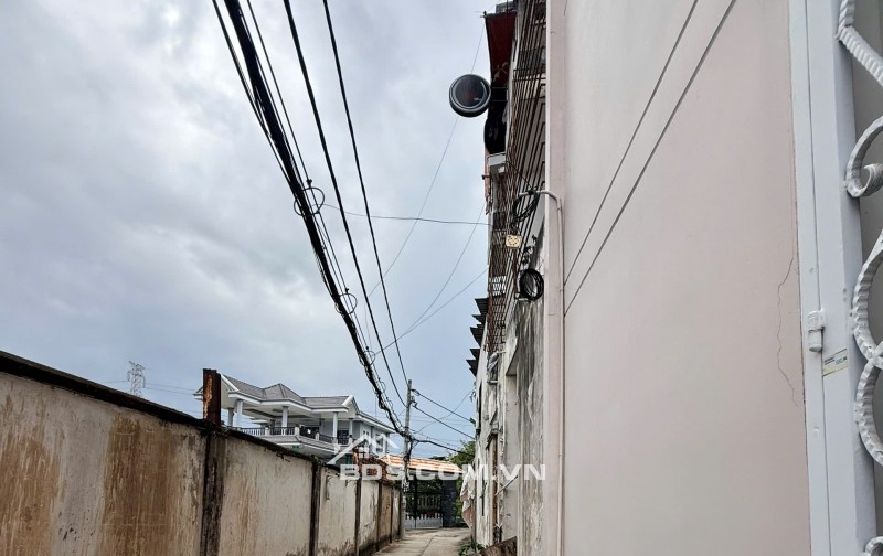 BÁN NHÀ BIỆT THỰ KDC HƯƠNG LỘ 5, P. AN LẠC, Q. BÌNH TÂN ,PHONG CÁCH TÂN CỔ ĐIỂN, MÁI NGÓI, CHÍNH CHỦ