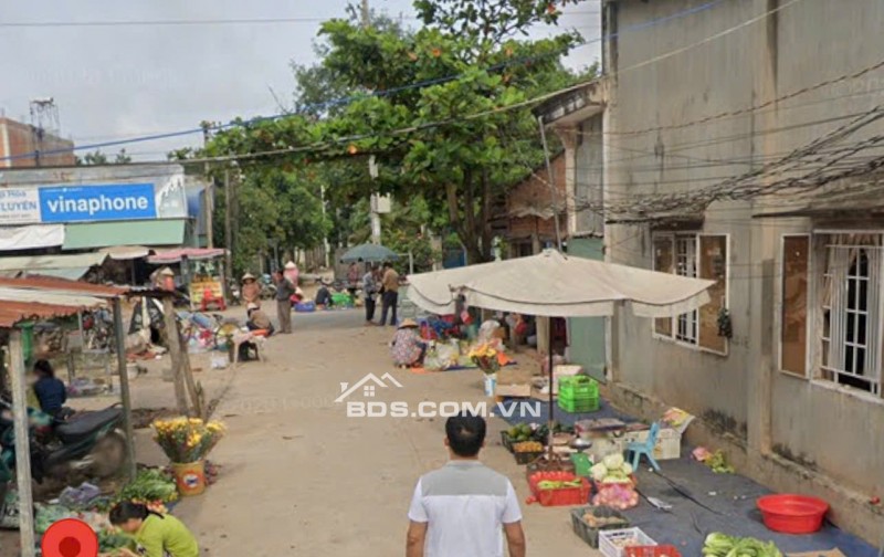 Tôi Cần Bán Đất, Dân Cư Đông, diện tích 525m2 thổ cư sẵn, Gần Chợ, Gần Trường học