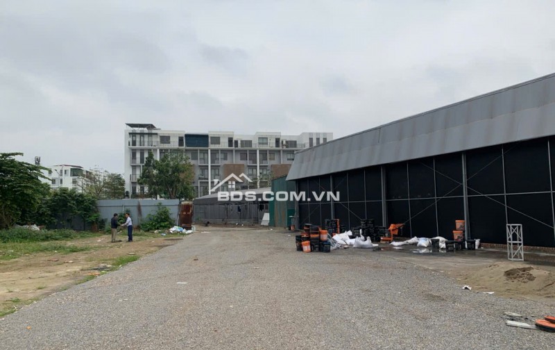 Cho thuê mặt bằng diện tích lớn quang liệt thanh trì