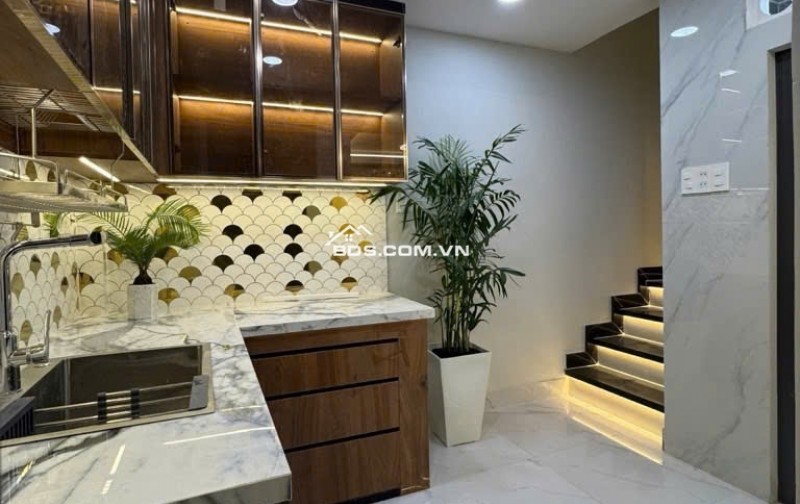 NHÀ ĐẸP LUNG LINH, HXH, NGANG 4M, 4 TẦNG, SHR, PHẠM VĂN CHÍ, 6 TỶ HƠN, QUẬN 6