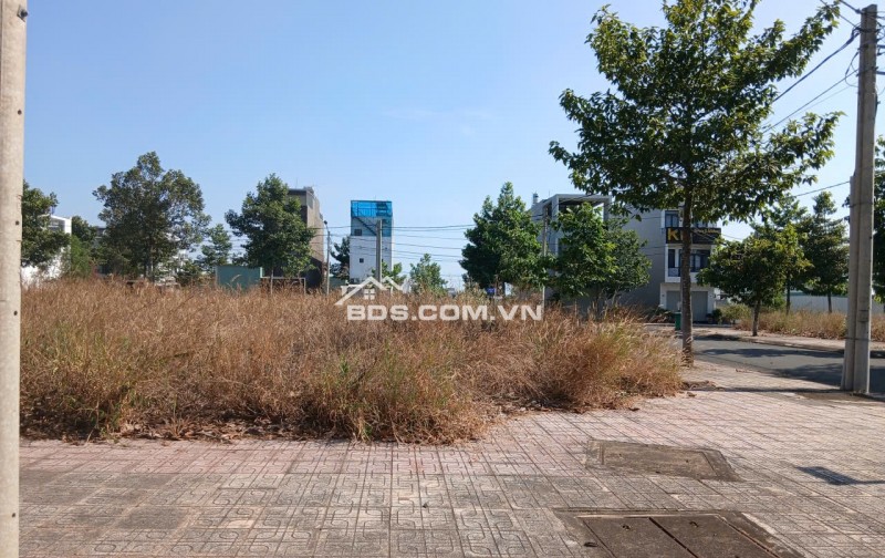 KHU DÂN CƯ D2D LONG THÀNH, LÔ GÓC ĐỐI DIỆN CÔNG VIÊN, 1 sẹt DT769