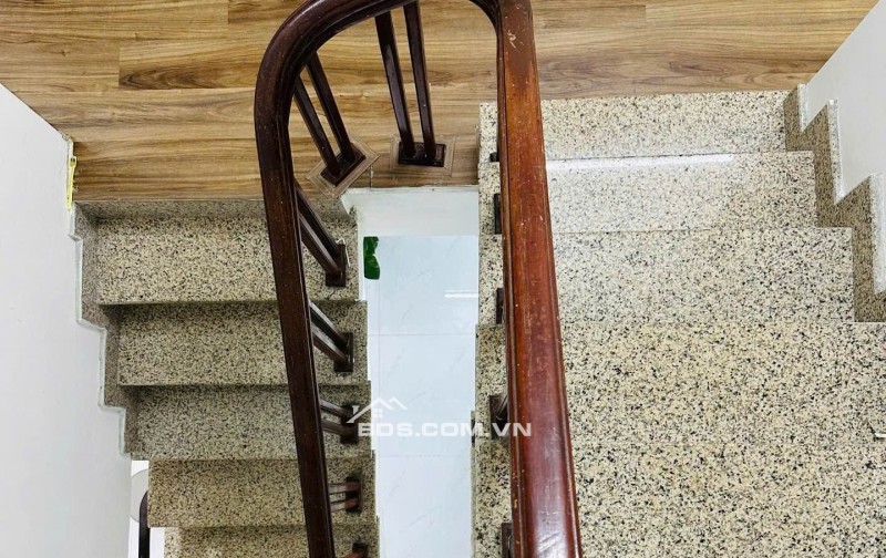 Bán nhà tại phố Định Công Thượng