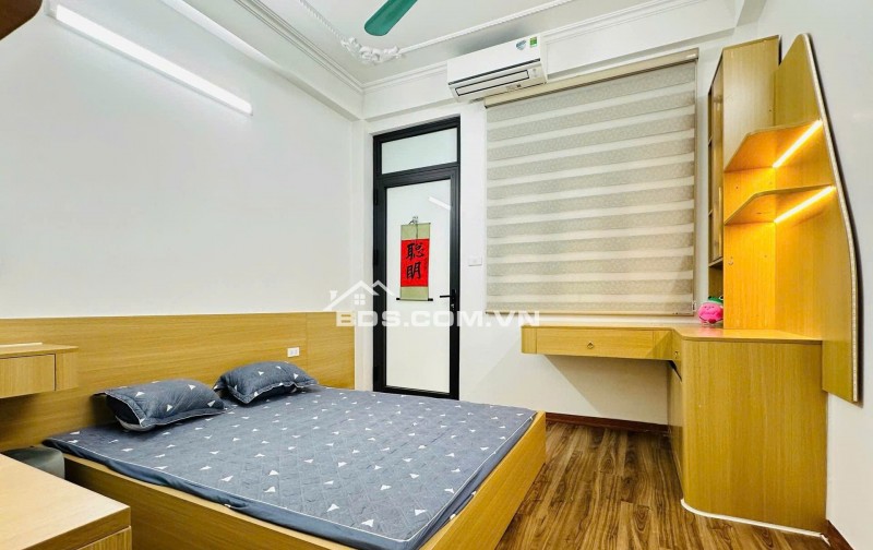 Bán nhà tại phố Định Công Thượng