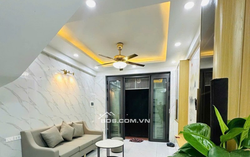 Bán nhà tại phố Định Công Thượng